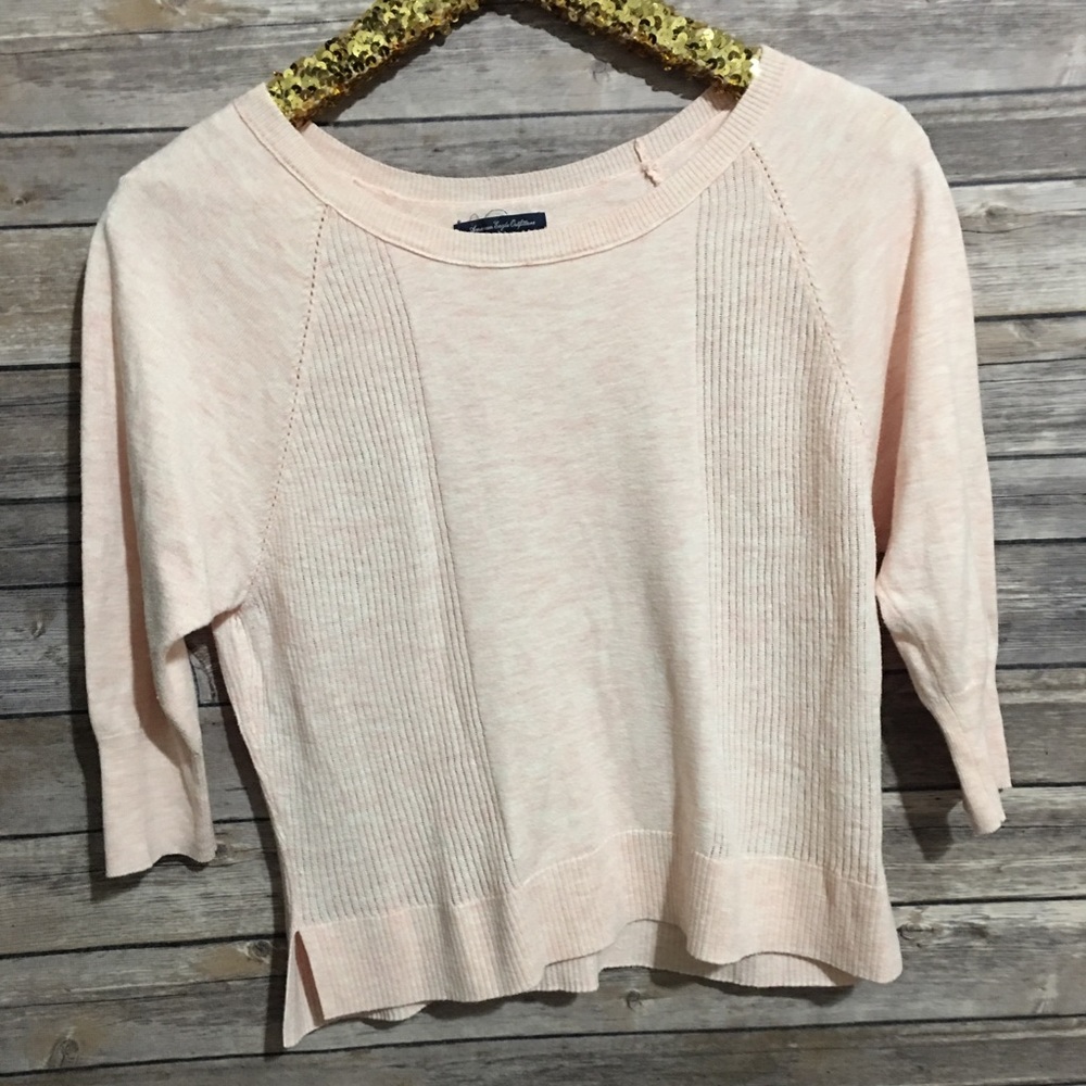 Light pink American Eagle 3/4 sleeve sweater